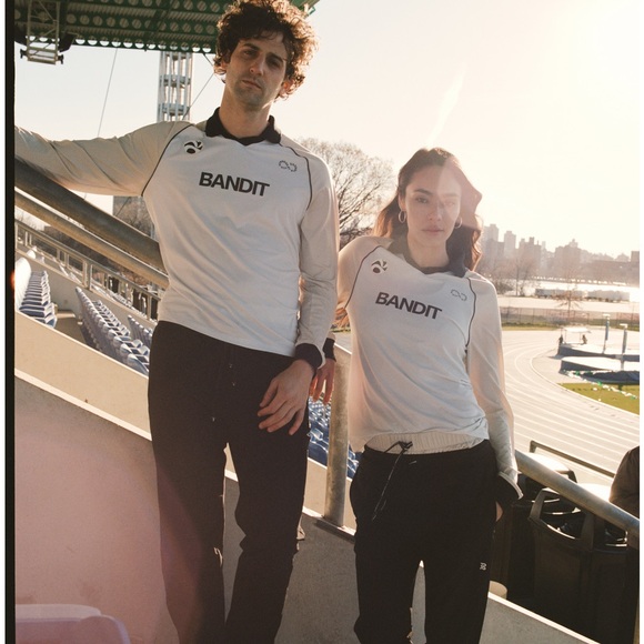 Bandit Running 2022 Unisex Lightweight Micromesh LS Soccer Jersey Replica Shirt - Picture 2 of 7